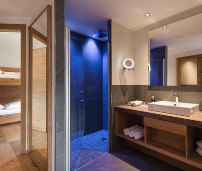 Bathroom with Shower - Juniorsuite Alpin